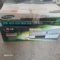 یک دستگاه ودیو وی DVD