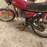 موتور ا در حد نو وبه شرط سالم فقط زیر پای من