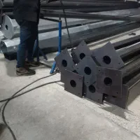 پایه چراغ ۶ متری کد ۹۸۲