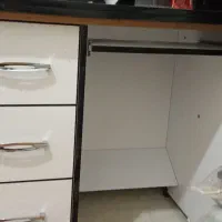 فروش یک عدد میز کامپیوتر