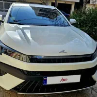 کی ام سی J7 سفید