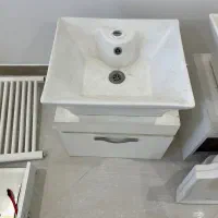 روشویی همراه با کابین