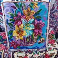 پشتی فرش محلی