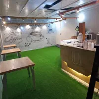 دکور تمیز و شیک کافی شاپ