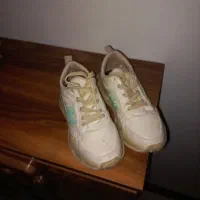 کتونی بچگانه