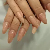 کاشت ناخن مسکن مهر تخفیف ویژه