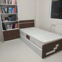 فروش تخت چوبی و کتابخانه  ست
