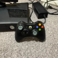 Xbox 360 slim / ایکس باکس ۳۶۰ همراه دودسته و کینکت|کنسول، بازی ویدئویی و آنلاین|تهران, نیلوفر|دیوار