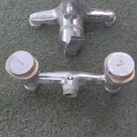 دو عدد شیر دستشویی