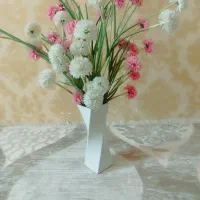 گل و گلدان