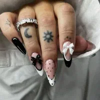 کاشت ناخن بلند با طراحی های تخصصی