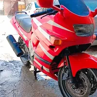 کاوازاکی zx400