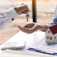 معلم/آپارتمان۸۲متری/طبقه اول