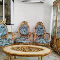 مبلمان سلطنتی ۹ نفره +میز ناهارخوری ۸ نفره +ویترین|مبلمان خانگی و میز عسلی|اسلام‌شهر, مسکن مهر اسلاشهر (شهرک امام خمینی)|دیوار