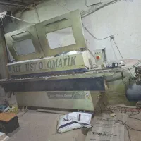 لبه چسبان