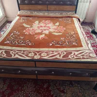 تخت دونفره فلزی با کف تخت فلزی