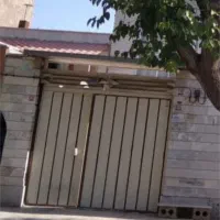 درب آهنی حیاط