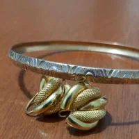 یک عدد النگو وگوشواره