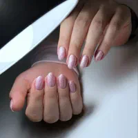 خدمات کاشت ناخن