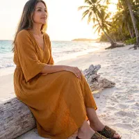 دمپایی رو فرشی کد ۱۰۶۲۹ عمده کفش کتونی صندل