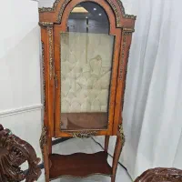 ویترین یا بوفه ایستاده