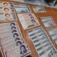 ۲۹ اسکناس از ۱۰۰ ریالی تا ۲۰۰۰ ریالی