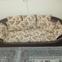 راحتی سه نفره چرم|مبلمان خانگی و میز عسلی|قم, باجک دو|دیوار