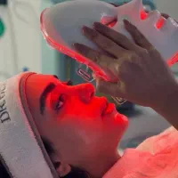 میکاپ و شنیون|خدمات آرایشگری و زیبایی|خرمآباد, |دیوار