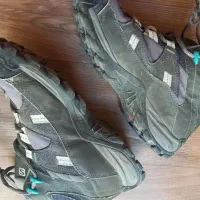 کفش کوهنوردی|کیف، کفش، کمربند|اندیشه, اندیشه فاز ۳|دیوار