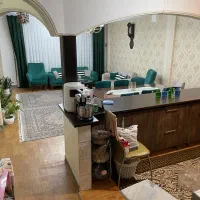 100متر 2خوابه طبقه اول . انباری .