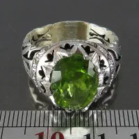 انگشتر جواهری زبرجد آفریقایی همراه با برلیان اصل