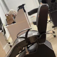 صندلی سالن|آرایشگاه و سالنهای زیبایی|رشت, حومه رشت|دیوار