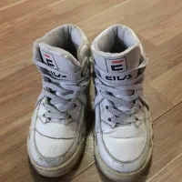 بوت سایز۳۳|کفش و لباس بچه|پردیس, فاز ۱|دیوار