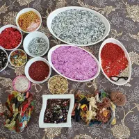 مقداری پولک و منجوق و وسایل خیاطی و نخ کوپلن|لوازم خیاطی و بافتنی|پرند, فاز ۵|دیوار