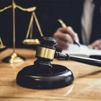 وکیل پایه یک دادگستری  مشاوره آنلاین و حضوری