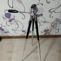 سه پایه نگهدارنده دوربین