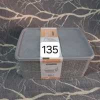 یه سری وسایل مغازه نو