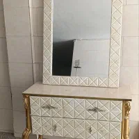 میز و آینه (فروش فوری)