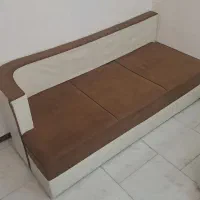 مبل قهوه ای