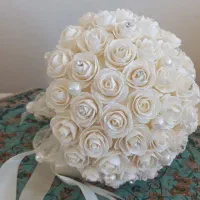 دسته گل عروس و گل مصنوعی