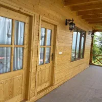 نیروی کار خانم در رستوران گیلانشا