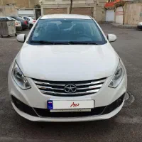 جی4 - j4 مدل 1403 سفید