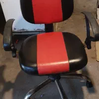 صندلی چرخ دار کار کرده