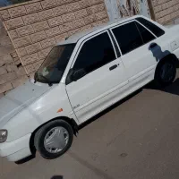 پراید۱۳۲رنگ سفید یه تکه رنگ