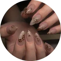 کاشت حرفه ای ناخن