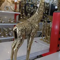 زرافه برنجی|مجسمه، تندیس، ماکت|ورامین, |دیوار