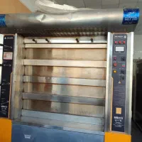 فروش یک دستگاه فر نان فانتزی در حد نو