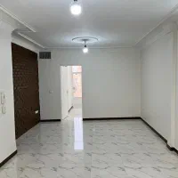 ۴۰ متر خوش نقشه (یک دقیقه تا مترو)