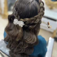 شینیون و میکاپ سالن خیابان آزموده