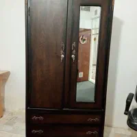 کمدلباس وآینه وشمعدان